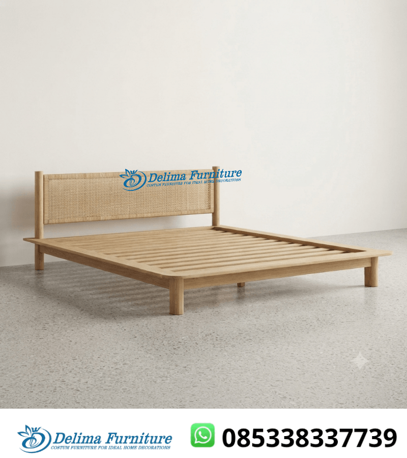 Tempat Tidur Jati Solid Anyaman Rotan Modern